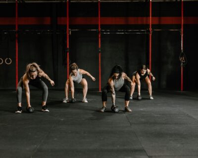 CrossFit vs Traditional Gym Workouts: Which is Better?